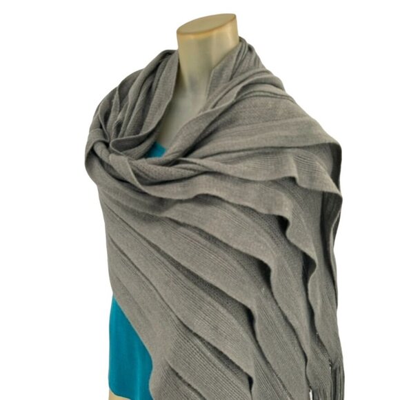 Soma Intimates Fringe Shawl Wrap Scarf Gray tiered 28 X 80 - Picture 11 of 14